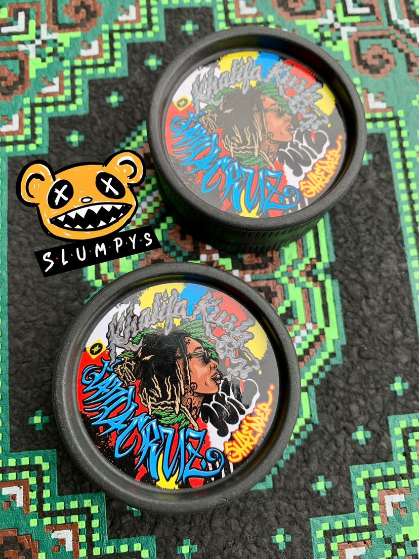 Santa Cruz Shredder - Wiz Khalifa 2pc Hemp Grinder